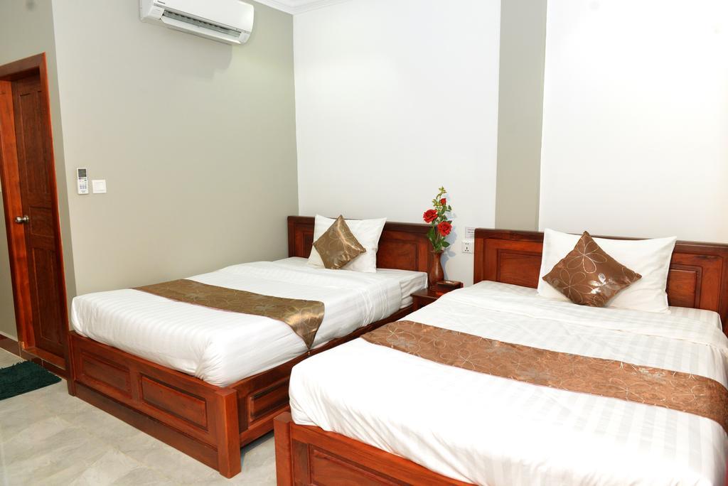 Happy​​ Family Guesthouse Kampot Exterior photo