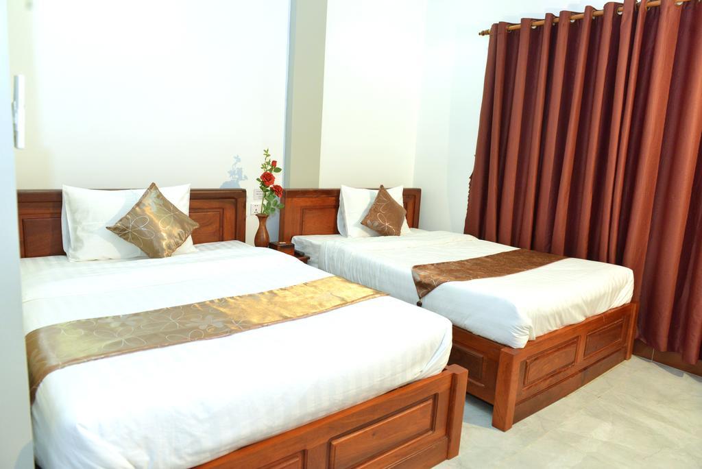 Happy​​ Family Guesthouse Kampot Exterior photo