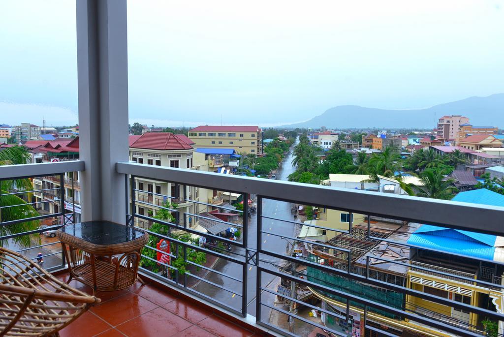 Happy​​ Family Guesthouse Kampot Exterior photo