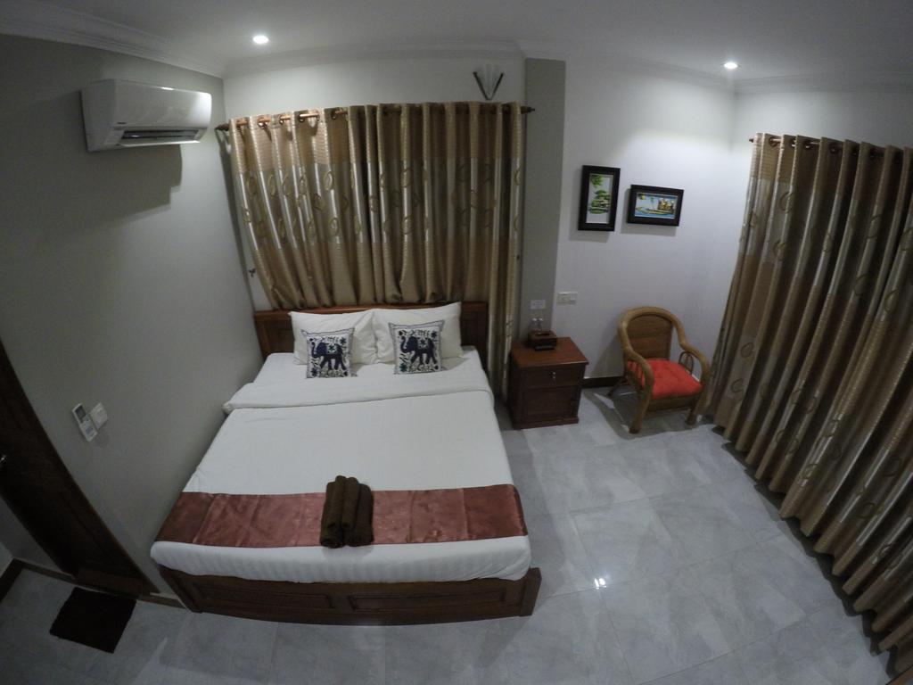 Happy​​ Family Guesthouse Kampot Exterior photo