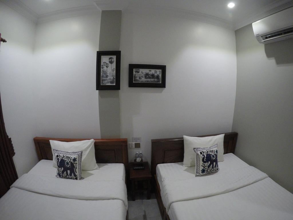 Happy​​ Family Guesthouse Kampot Exterior photo