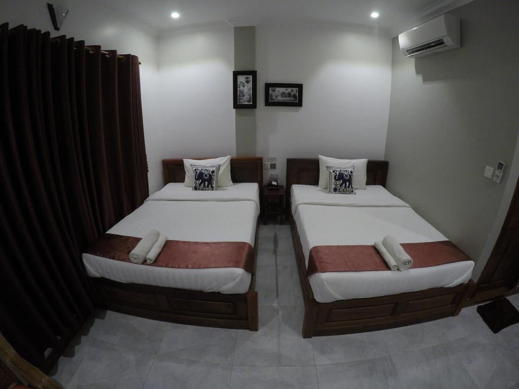 Happy​​ Family Guesthouse Kampot Exterior photo