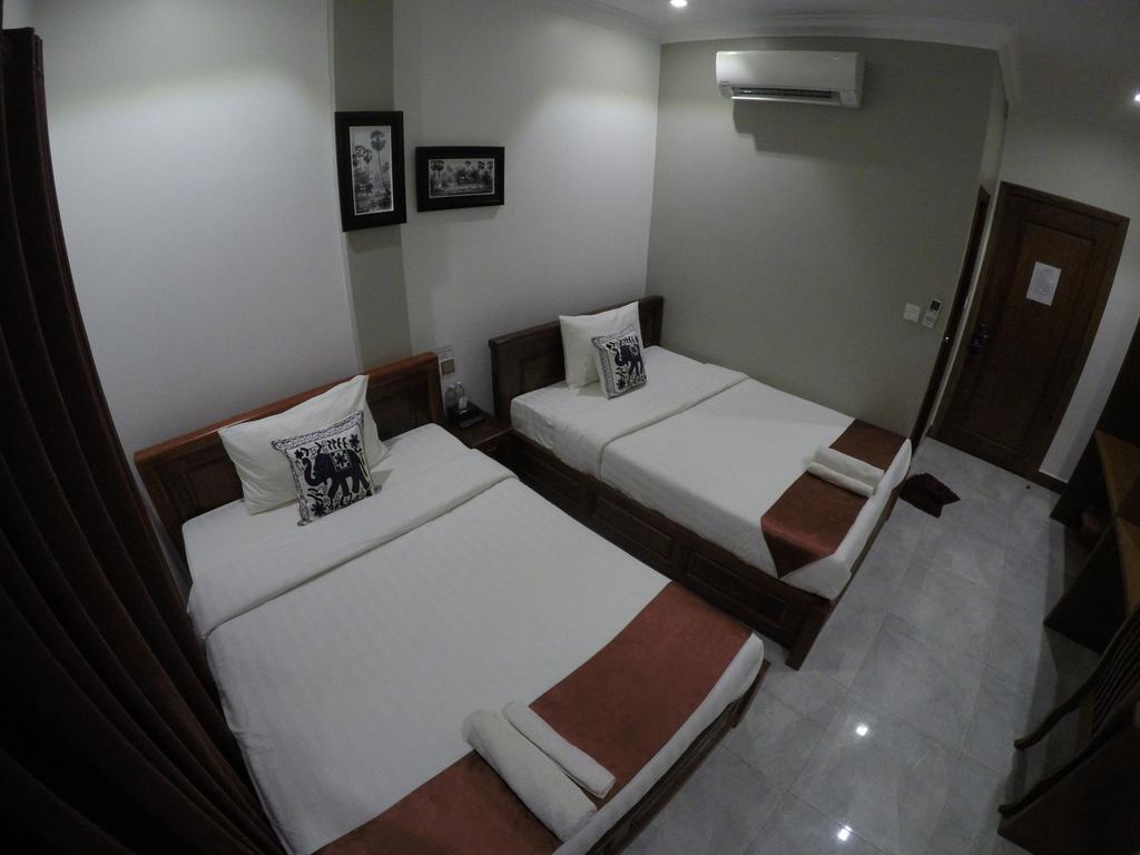 Happy​​ Family Guesthouse Kampot Exterior photo