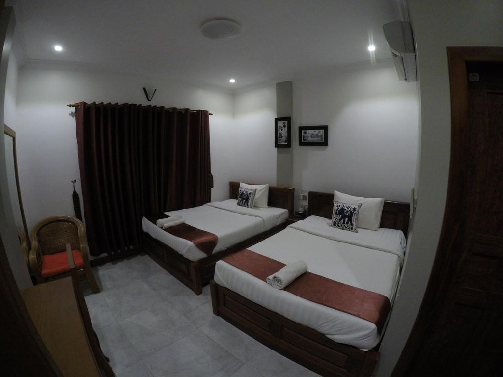 Happy​​ Family Guesthouse Kampot Exterior photo