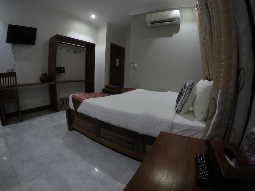 Happy​​ Family Guesthouse Kampot Exterior photo